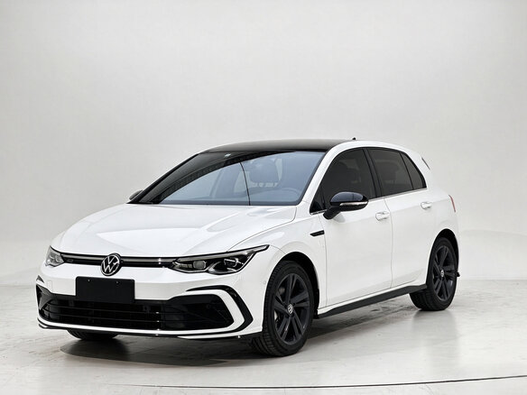 2022 Volkswagen Golf VIII, белый, 1972000 рублей