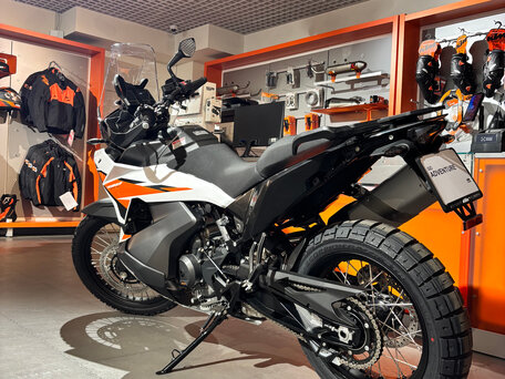 2026 KTM 790 Adventure, белый, 1450000 рублей, вид 4