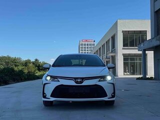 2022 Toyota Corolla XII (E210), белый, 1339000 рублей, вид 3