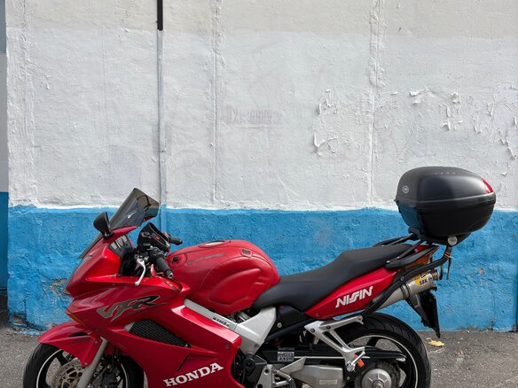 2001 Honda VFR 800, красный, 449000 рублей