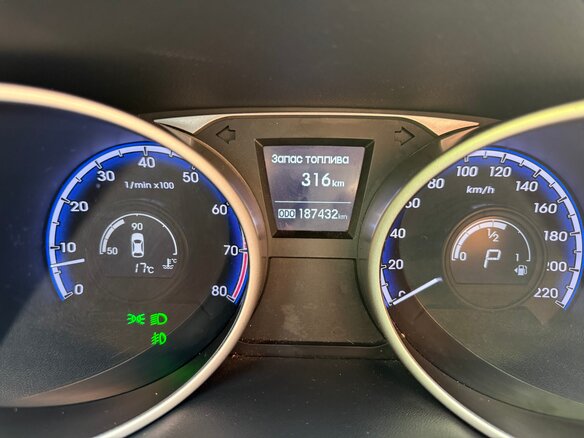 2013 Hyundai ix35 I, белый, 1100000 рублей - вид 11