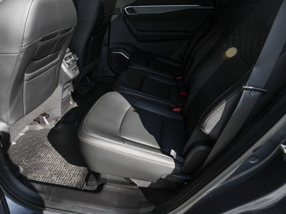 2026 Geely Okavango I Рестайлинг, серый, 4085990 рублей - вид 24