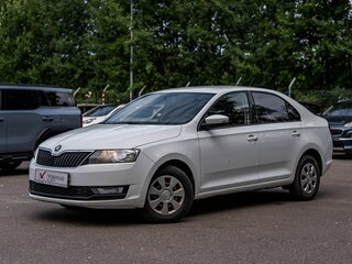 2018 Skoda Rapid I Рестайлинг, белый, 895000 рублей, вид 1
