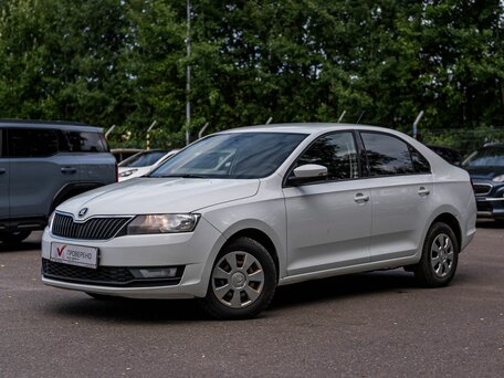 2018 Skoda Rapid I Рестайлинг, белый, 750000 рублей, вид 1