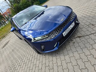 2020 Kia K5 III, синий, 2920000 рублей, вид 3