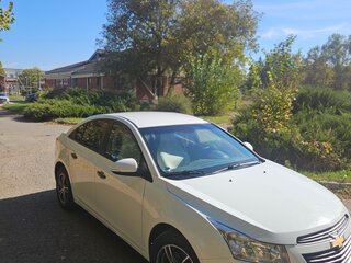2013 Chevrolet Cruze I Рестайлинг, белый, 820000 рублей, вид 3