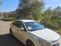 2013 Chevrolet Cruze I Рестайлинг, белый, 820000 рублей - вид 2