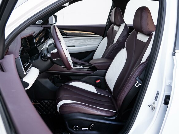 2023 Geely Monjaro (Xingyue L) I, белый, 3060000 рублей - вид 9