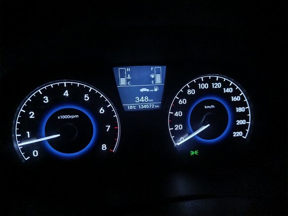 2014 Hyundai Solaris I Рестайлинг, белый, 820000 рублей - вид 10