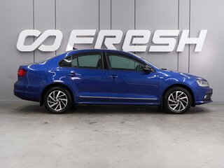 2018 Volkswagen Jetta VI Рестайлинг, синий, 1749000 рублей, вид 5