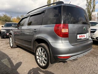 2010 Skoda Yeti I, серый, 690000 рублей, вид 3