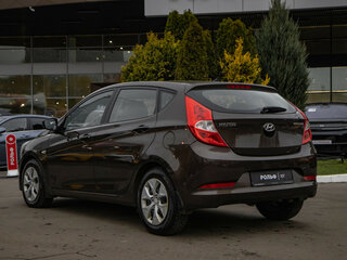 2015 Hyundai Solaris I Рестайлинг, коричневый, 858000 рублей, вид 5