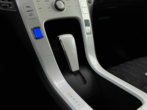 2013 Chevrolet Volt I, чёрный, 1149000 рублей - вид 21