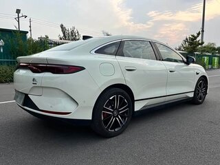 2025 BYD Qin L, белый, 1950000 рублей, вид 4