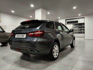 2026 Lada (ВАЗ) Vesta SW I Рестайлинг (NG), серый, 1916037 рублей, вид 4