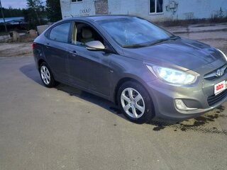 2012 Hyundai Solaris I, серый, 720000 рублей, вид 3