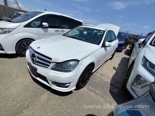 2013 Mercedes-Benz C-Класс 180 BlueEFFICIENCY III (W204) Рестайлинг, белый, 1050000 рублей, вид 3