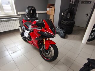 2026 Voge 525RR, красный, 577000 рублей, вид 2