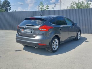 2015 Ford Focus III Рестайлинг, серый, 979000 рублей, вид 5