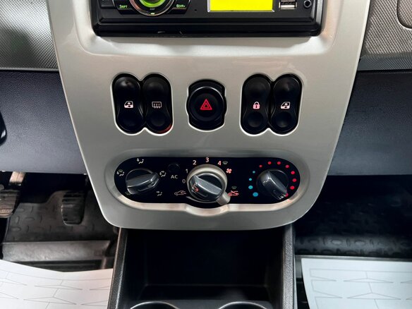 2010 Renault Logan I Рестайлинг, чёрный, 530000 рублей - вид 14