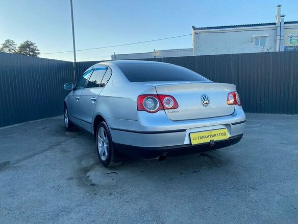2008 Volkswagen Passat B6, серебристый, 469000 рублей - вид 2