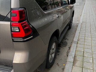 2019 Toyota Land Cruiser Prado 150 Series Рестайлинг 2, коричневый, 5800000 рублей, вид 3