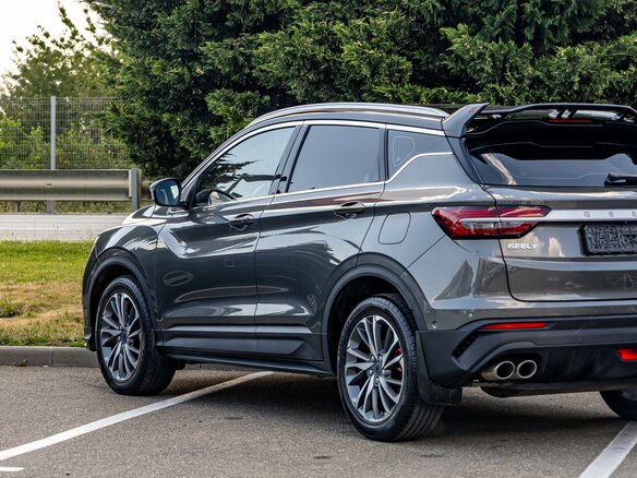 2023 Geely Coolray I, серый, 1695000 рублей - вид 9