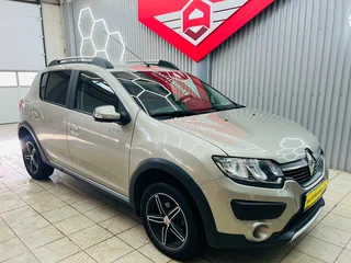 2017 Renault Sandero Stepway II, бежевый, 1000000 рублей, вид 1