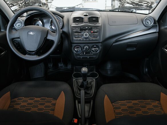 2026 Lada (ВАЗ) Granta Cross I Рестайлинг, белый - вид 8