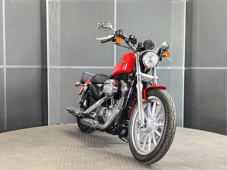 2009 Harley-Davidson Sportster 883, красный, 677000 рублей, вид 3