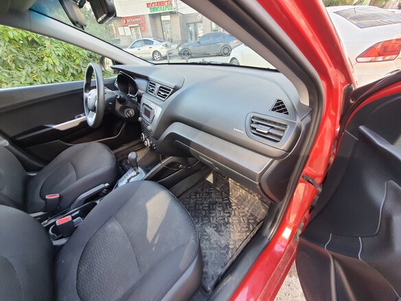 2012 Kia Rio 4-speed III, розовый, 999999 рублей - вид 16