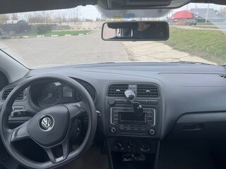 2018 Volkswagen Polo V Рестайлинг, белый, 630000 рублей, вид 4