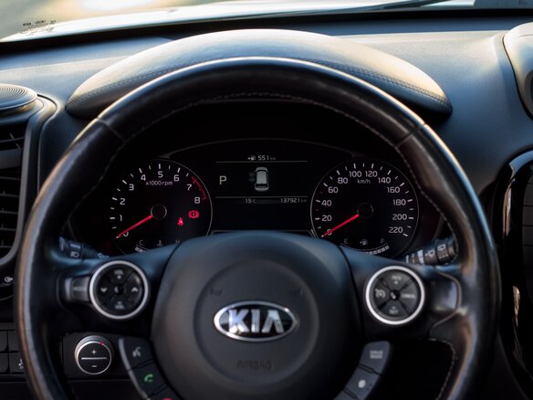2018 Kia Soul II Рестайлинг, белый, 2000000 рублей - вид 5