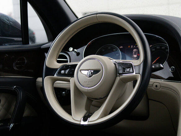 2016 Bentley Bentayga I, синий - вид 13