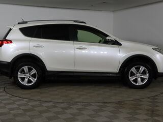 2014 Toyota RAV4 IV (XA40), белый, 1999990 рублей, вид 4
