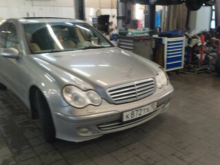 2006 Mercedes-Benz C-Класс 200 II (W203) Рестайлинг, серый, 560000 рублей, вид 2