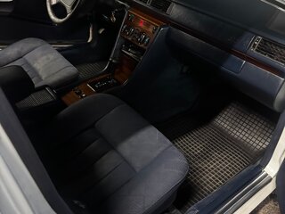 1995 Mercedes-Benz E-Класс 280 I (W124), белый, 900000 рублей, вид 4