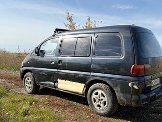 1994 Mitsubishi Delica IV, серебристый, 350000 рублей, вид 3
