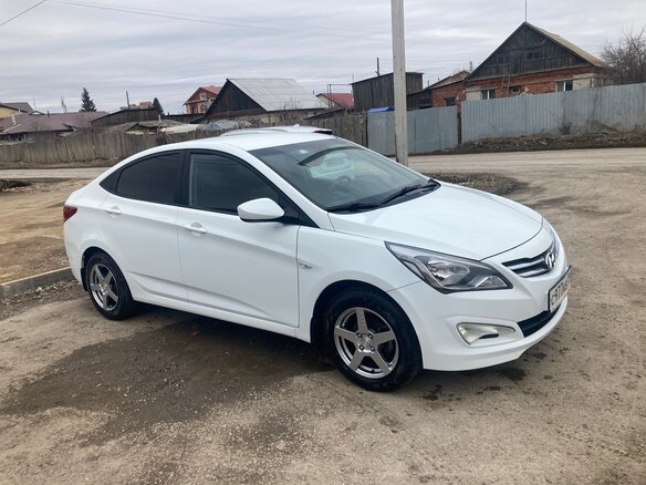2016 Hyundai Solaris I Рестайлинг, белый, 758000 рублей - вид 5