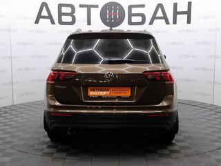 2020 Volkswagen Tiguan II, коричневый, 2309000 рублей, вид 5