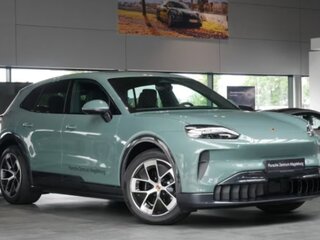 2026 Porsche Cayenne Electric IV, зелёный, 19990660 рублей, вид 3