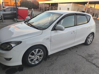 2011 Hyundai i30 I Рестайлинг, белый, 550000 рублей, вид 3
