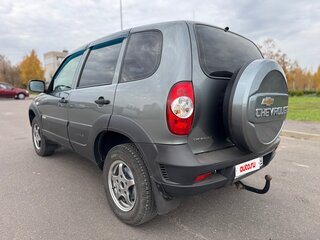 2016 Chevrolet Niva I Рестайлинг, серый, 720000 рублей, вид 2