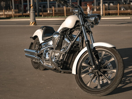 2011 Honda VT 1300CX Fury, белый, 970000 рублей, вид 1