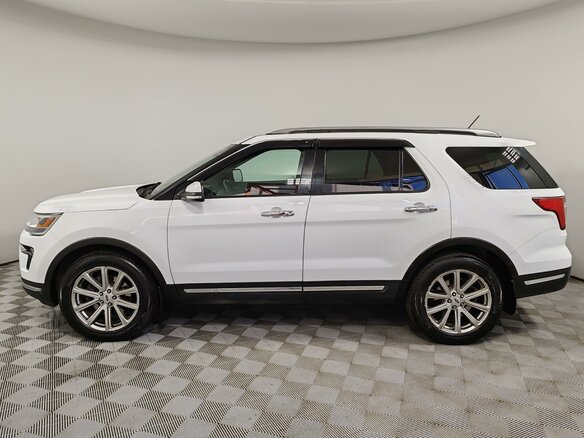 2018 Ford Explorer V Рестайлинг 2, белый, 2499000 рублей - вид 7