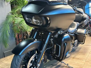 2021 Harley-Davidson Road Glide Limited, чёрный, 2950000 рублей, вид 4