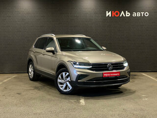 2021 Volkswagen Tiguan II Рестайлинг, коричневый, 2490000 рублей, вид 2