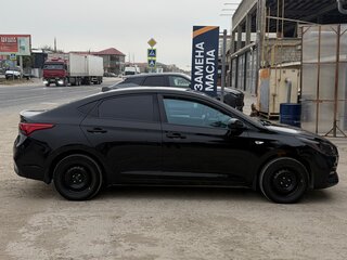 2018 Hyundai Solaris II, чёрный, 1050000 рублей, вид 3