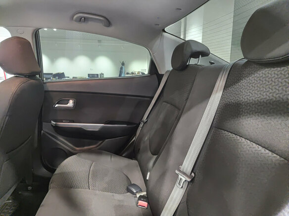 2013 Kia Rio 4-speed III, чёрный, 870000 рублей - вид 11