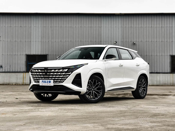 2026 Changan UNI-Z, белый, 2260000 рублей